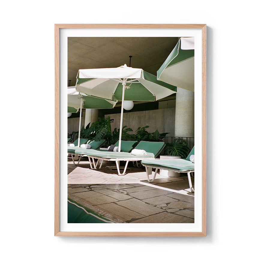 CALILE POOLSIDE